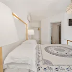 Paradiso Lodge