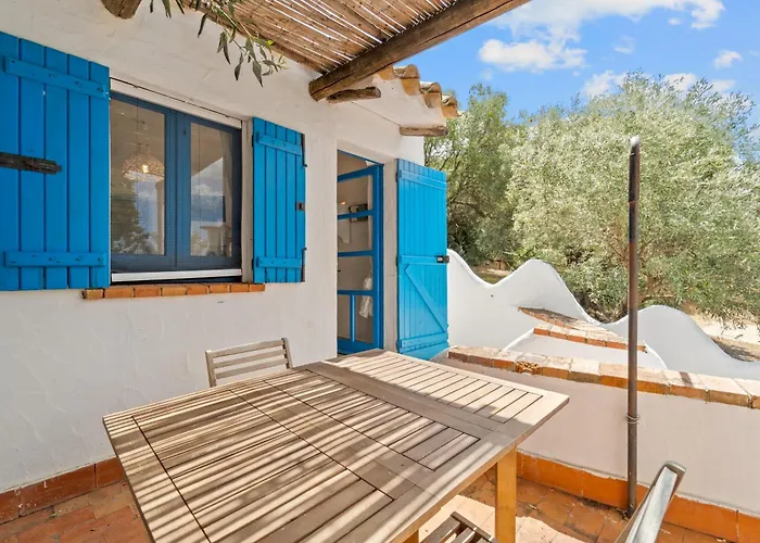 Paradiso Lodge Quartu SantʼElena